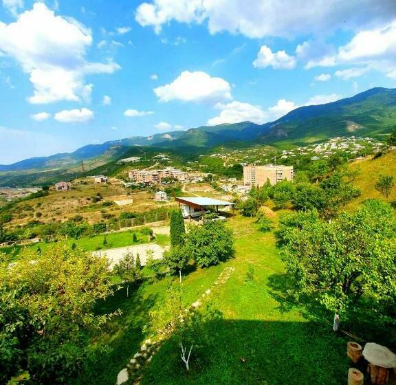 Bed and Breakfast Guest House Ijevan S Garden