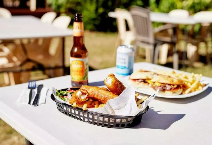 Discovery Resorts   Lake Argyle