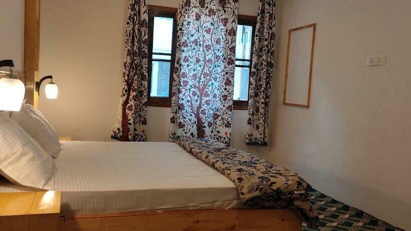 בית מלון כפרי Elite Cottage Pahalgam