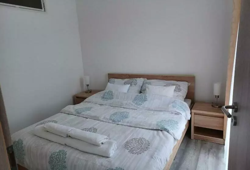 To8 Apartman