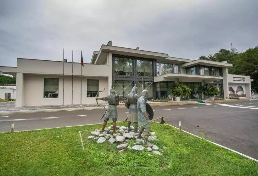 هتل Chukhur Gabala Museum