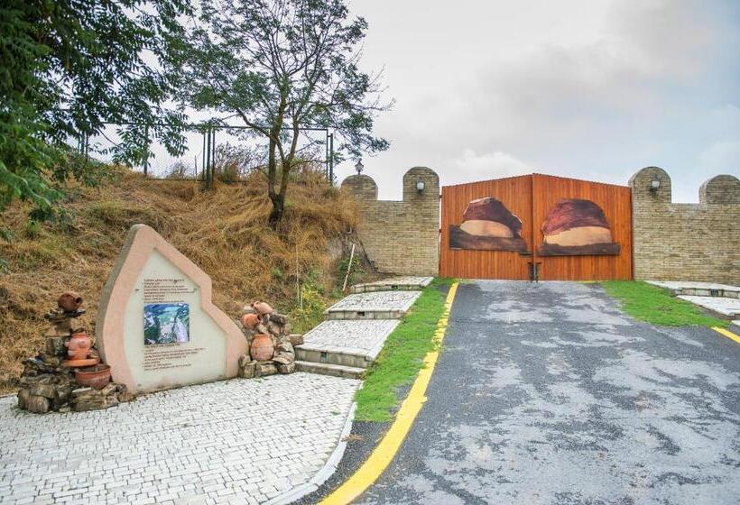 هتل Chukhur Gabala Museum