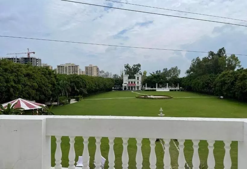 ホテル Iidm Eco Resort