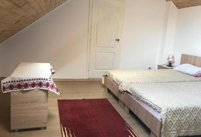 هتل Pensiune Agroturistica La Nasu