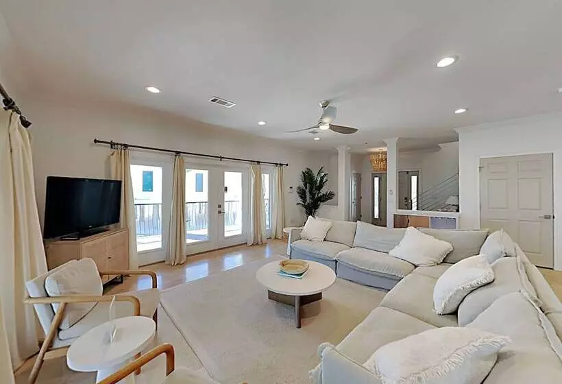 Juela On The Beach By Southern Vacation Rentals