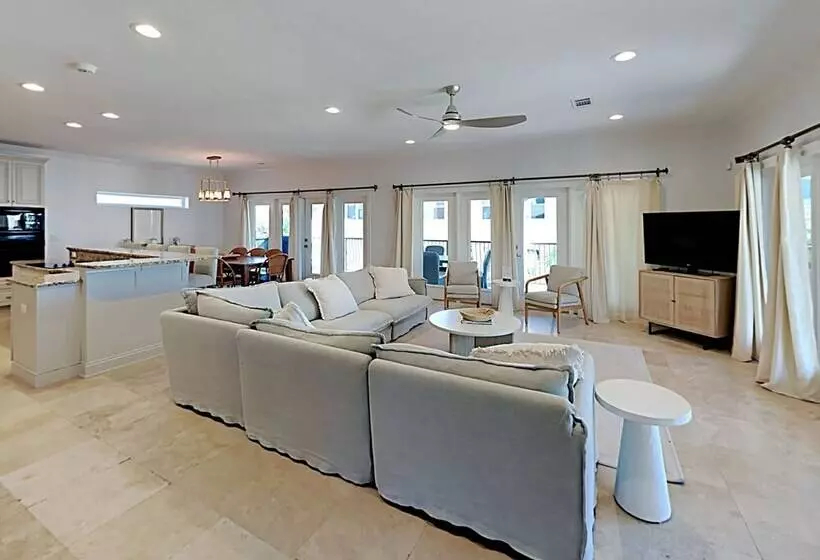 Juela On The Beach By Southern Vacation Rentals