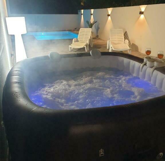 Villa Neuve Exceptionnelle Avec Piscine Et Spa