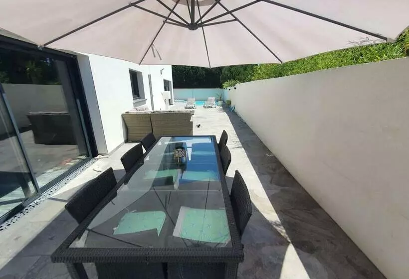 Villa Neuve Exceptionnelle Avec Piscine Et Spa
