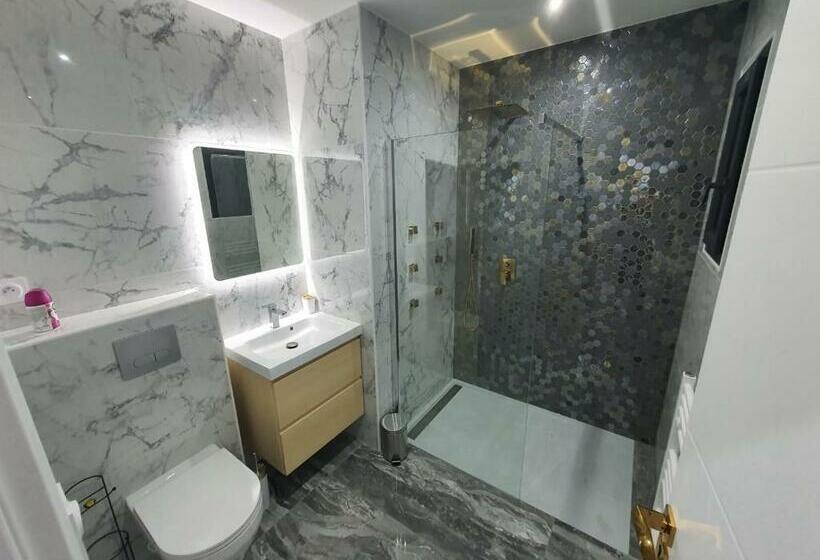 Villa Neuve Exceptionnelle Avec Piscine Et Spa