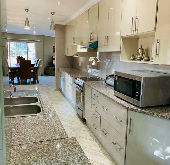 住宿加早餐  Sapzres Witbankres