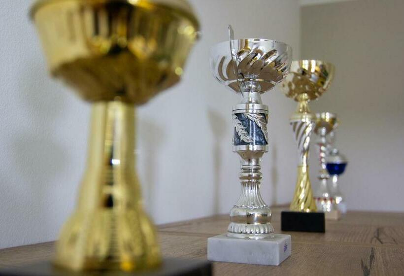 هتل Gästehaus Dresden   Alte Schule Gohlis