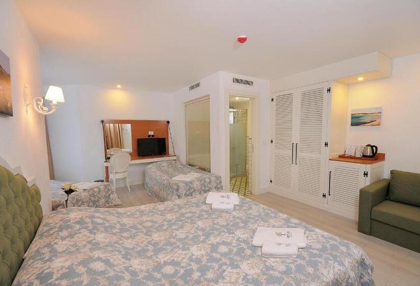 Gi̇ri̇tli̇m Buti̇k Otel