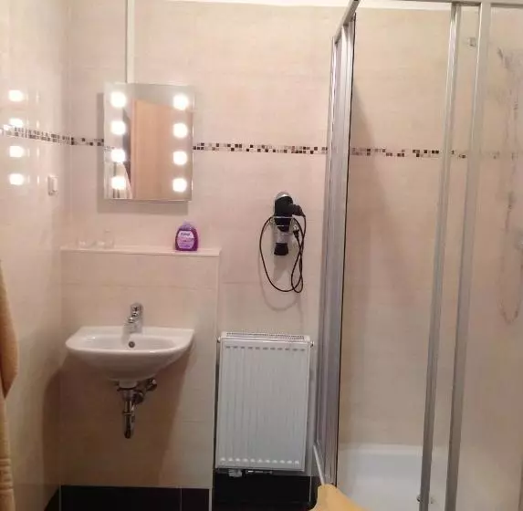 ベッドアンドブレックファースト Pension An Der Werft