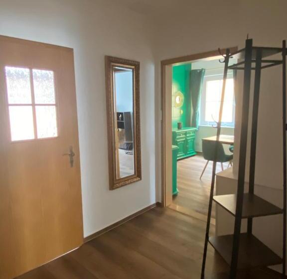 مبيت وإفطار Pension & Ferienwohnungen Schneidereit