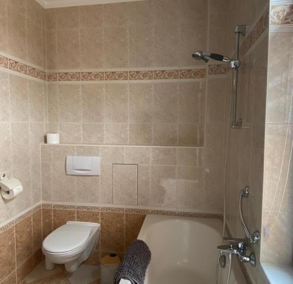 مبيت وإفطار Pension & Ferienwohnungen Schneidereit