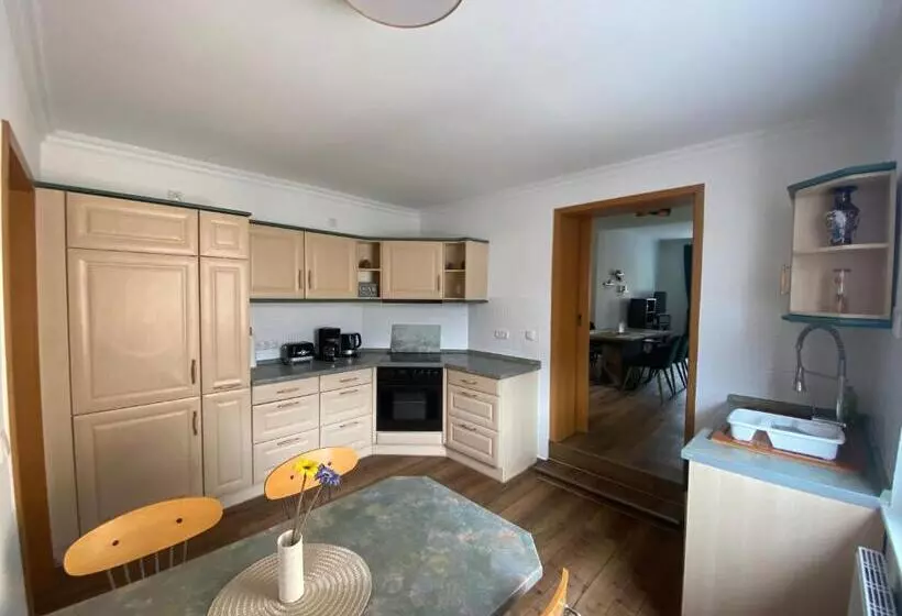 Bed and Breakfast Pension & Ferienwohnungen Schneidereit