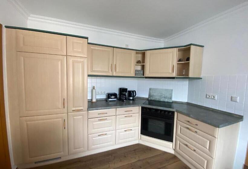 مبيت وإفطار Pension & Ferienwohnungen Schneidereit