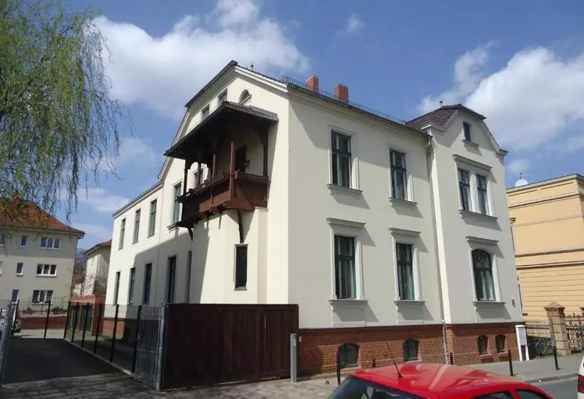 تختخواب و صبحانه Pp Pension Potsdam