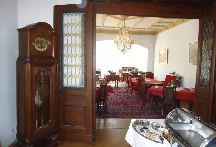 تختخواب و صبحانه Pp Pension Potsdam