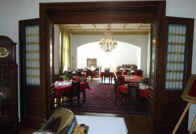 تختخواب و صبحانه Pp Pension Potsdam