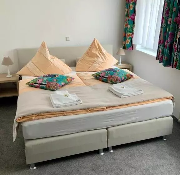 Bluhm S Hotel & Restaurant Am Markt