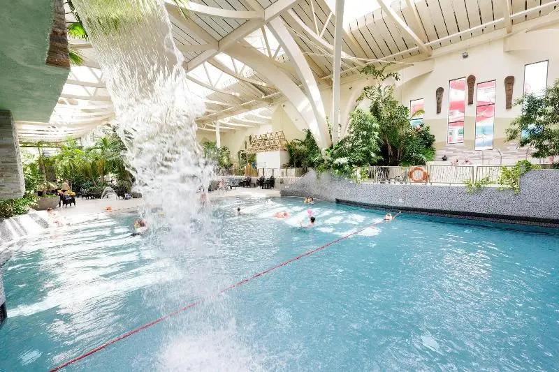 ホテル Center Parcs Park Bostalsee