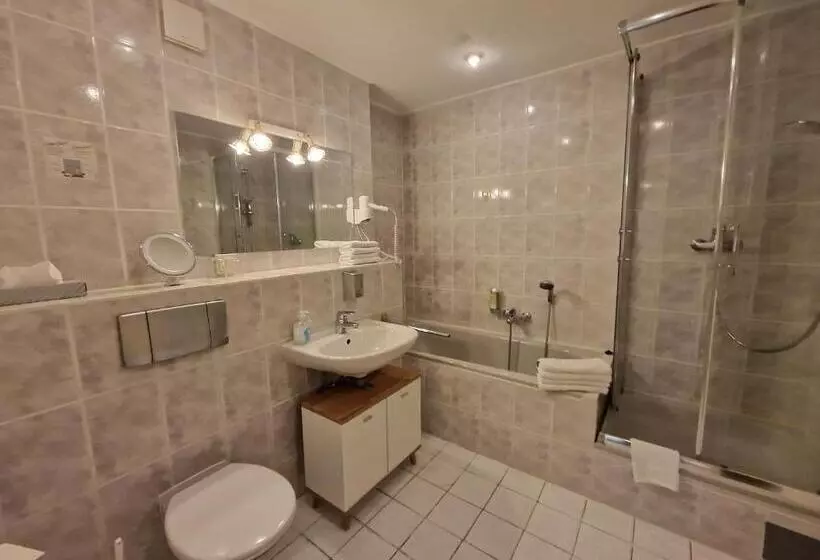 هتل Haus Bremen Garni