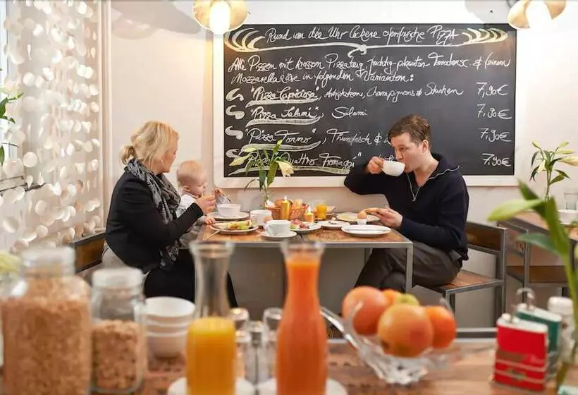 Pyjama Park St Pauli Hotel Und Hostel