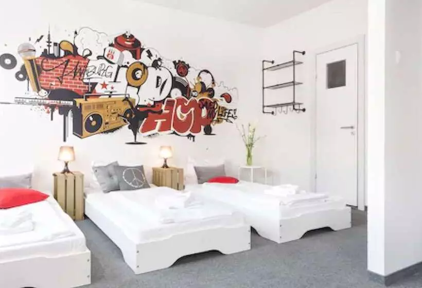 Pyjama Park St Pauli Hotel Und Hostel