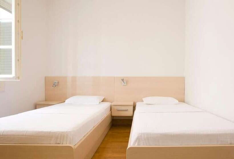 Beach Apartment Sveti Stefan