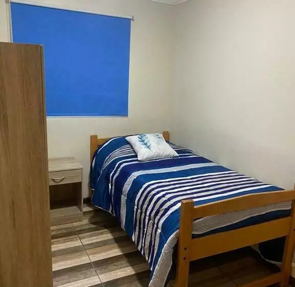 پانسیون Hostal El Salitre