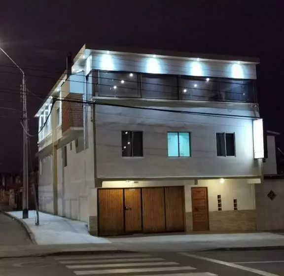پانسیون Hostal El Salitre
