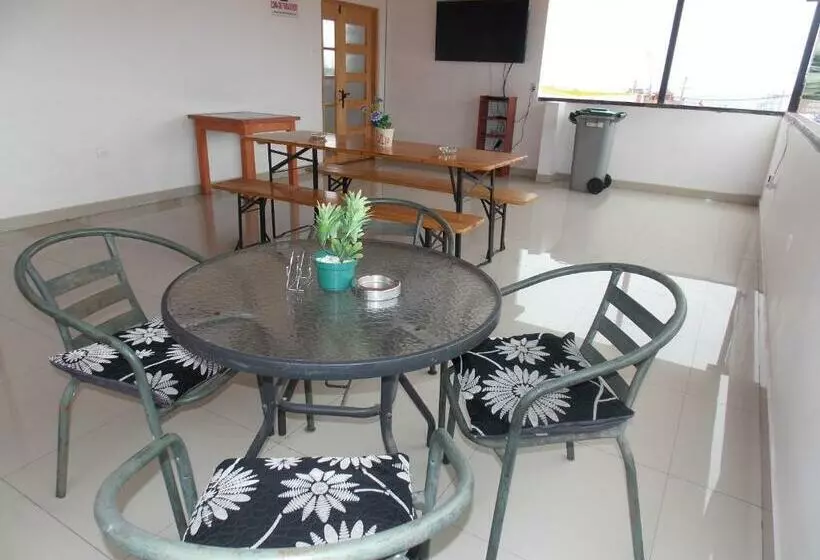 پانسیون Hostal El Salitre