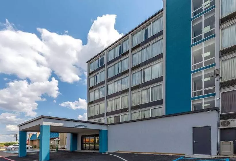 ユースホステル Baymont By Wyndham Laredo