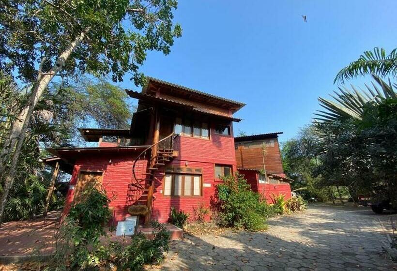 הוסטל Saiananda Adventure Eco Lodge