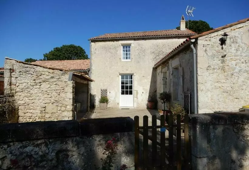 La Roche Des Bois, Maison Classée