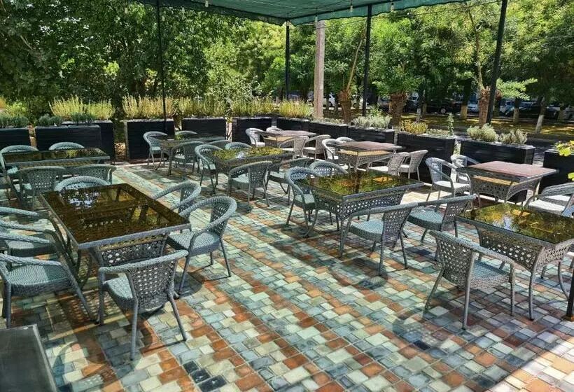 Hotel Sharaf