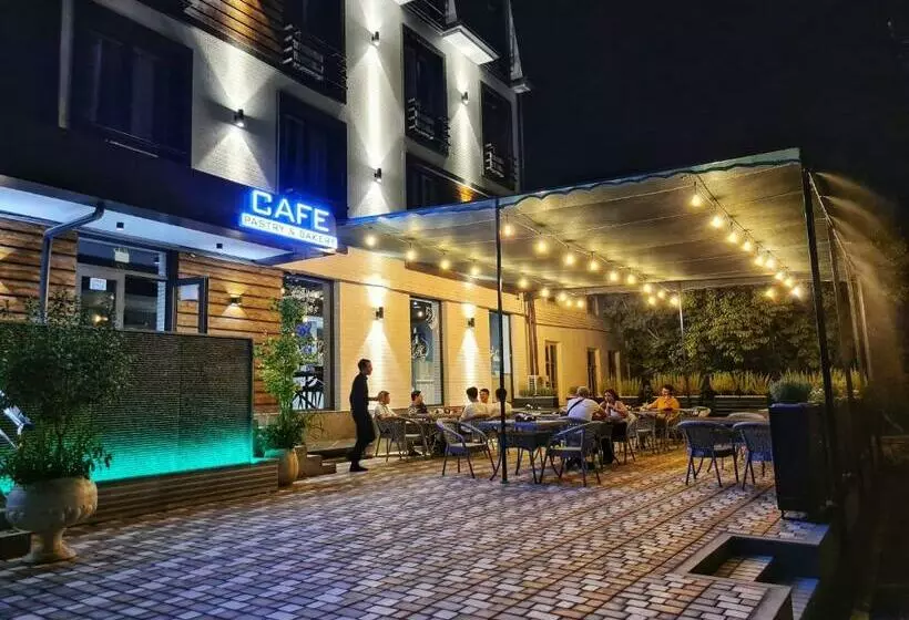 Hotel Sharaf