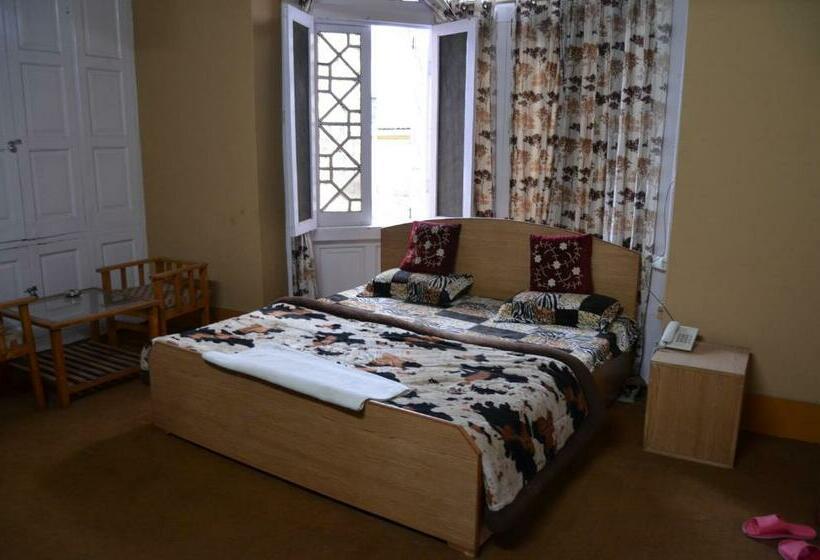 Hotelli Zippino Lal Chowk