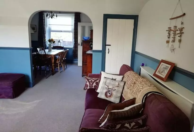 Cosy, Spacious 2 Bed Cottage In Watchet, Somerset