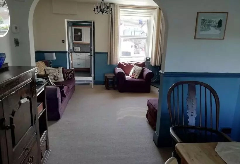 Cosy, Spacious 2 Bed Cottage In Watchet, Somerset