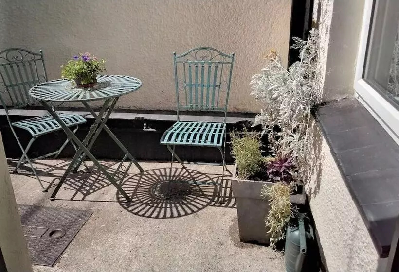 Cosy, Spacious 2 Bed Cottage In Watchet, Somerset