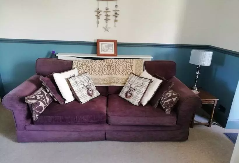 Cosy, Spacious 2 Bed Cottage In Watchet, Somerset