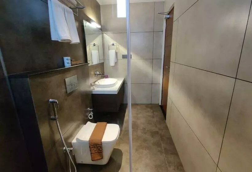 Florida Airport Hotel Kochi