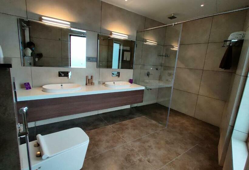 Florida Airport Hotel Kochi