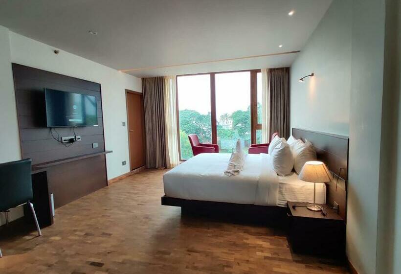 Florida Airport Hotel Kochi