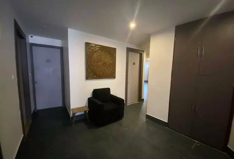 پانسیون Abode