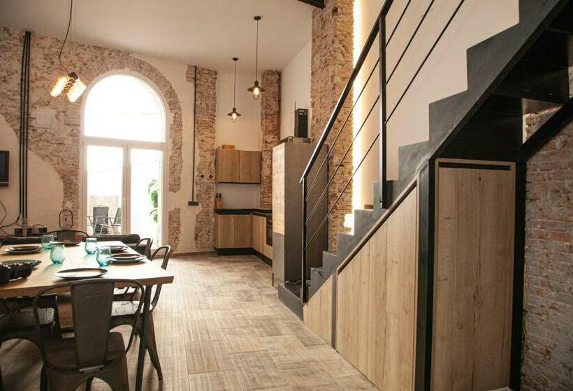 Apartamentos Bocairenthomes, En Pleno Centro De Bocairent, Con Piscina Y Parking Privado