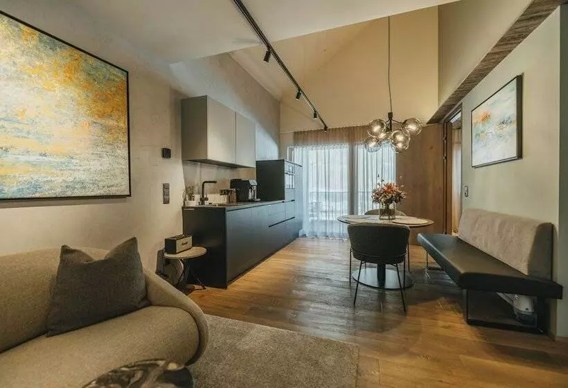 Black Eagle Luxury Appartements