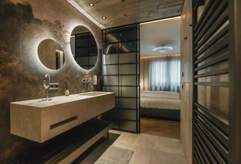 Black Eagle Luxury Appartements